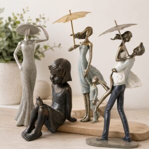 Figurines